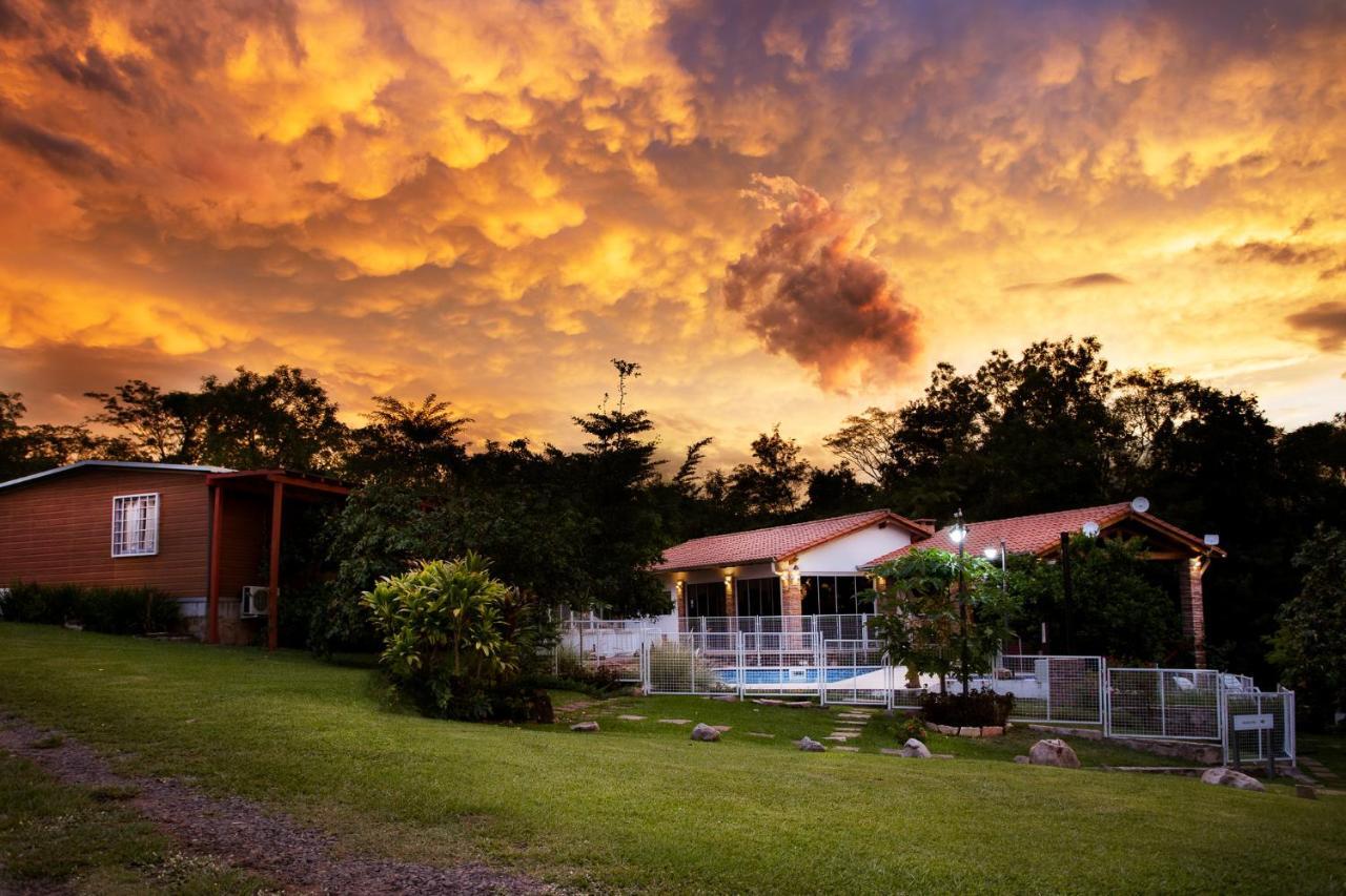 Vista Alegre Natural Resort - Bungalows Independencia エクステリア 写真